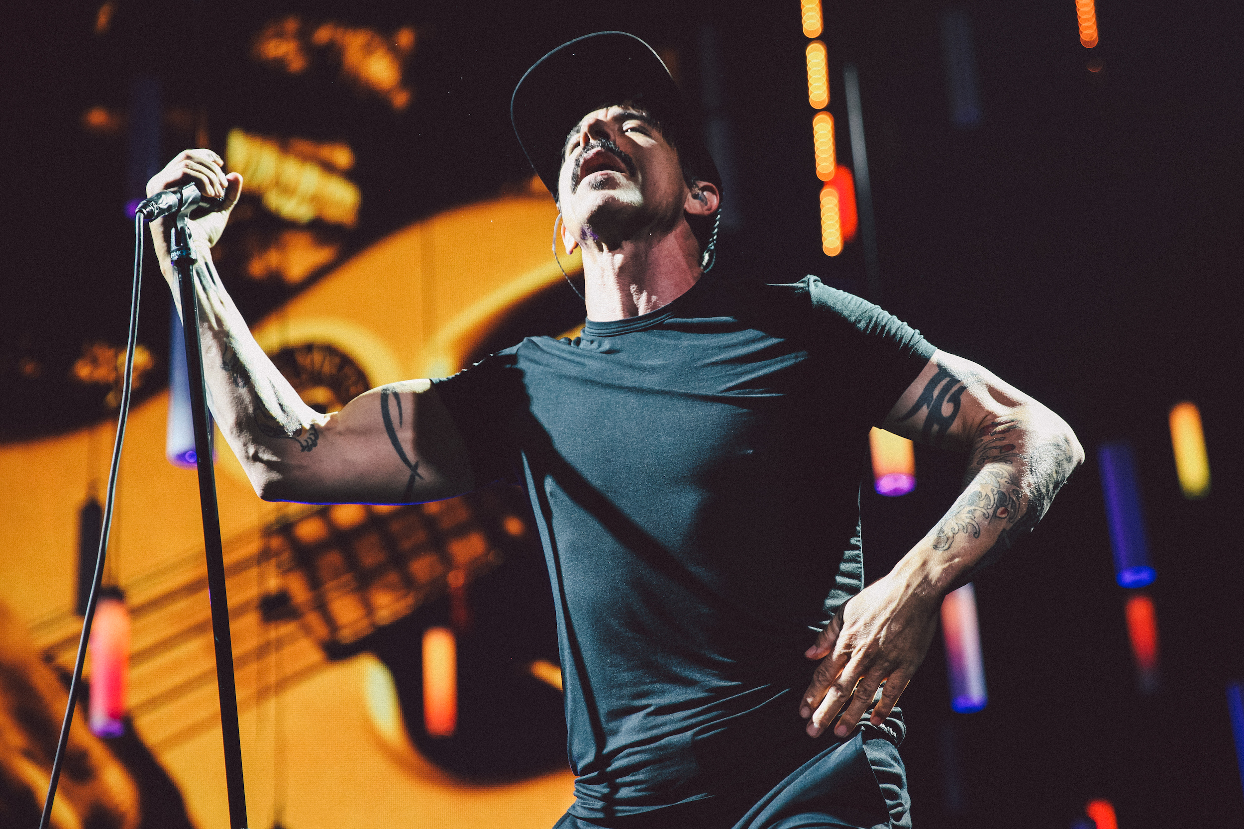 Anthony Kiedis por cantar
